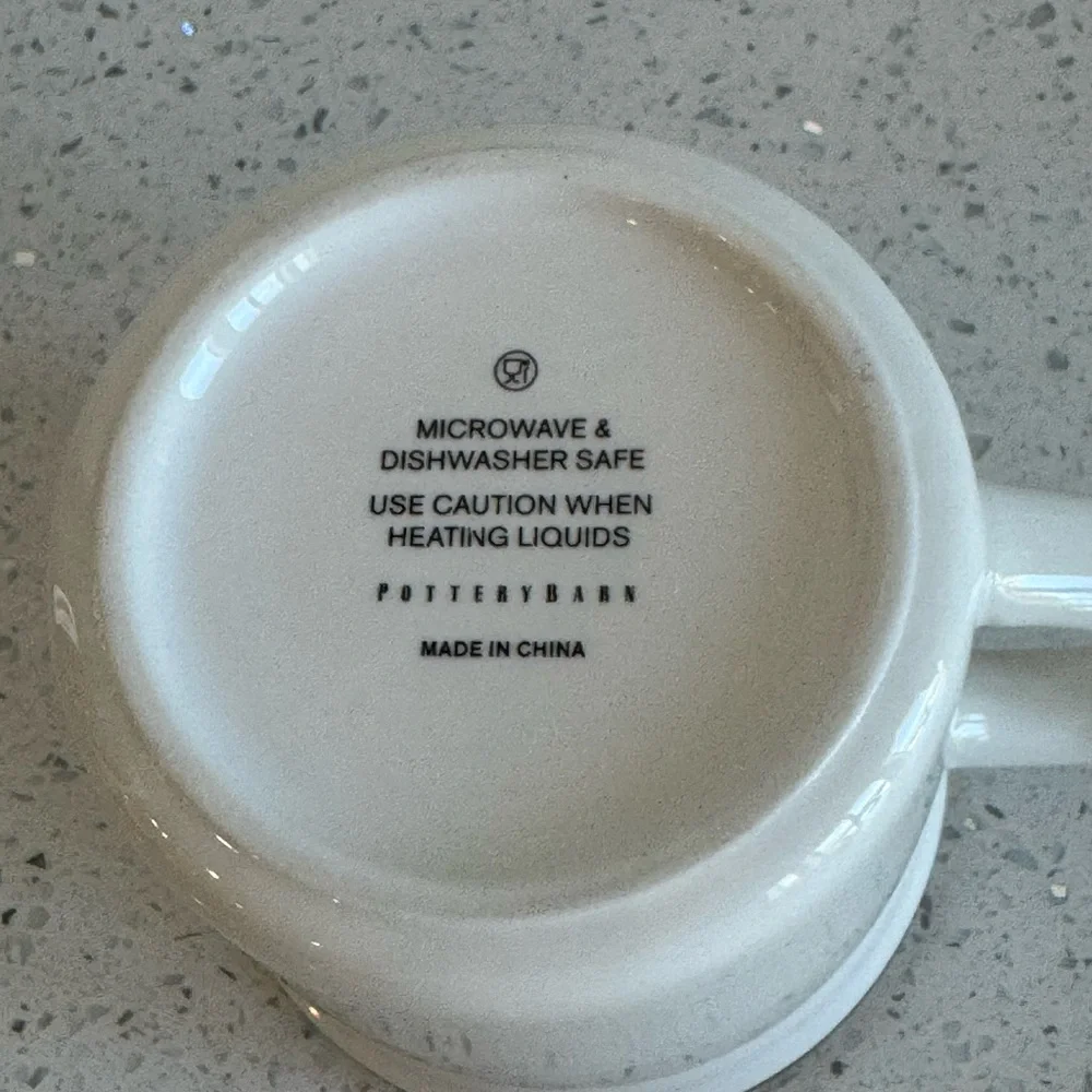Pottery Barn Stewart Plaid Alphabet Mug “B” Gold Rim Stoneware EUC